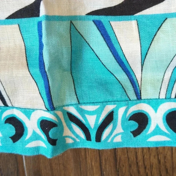 Linen Fashion Top - Picture 4 of 10